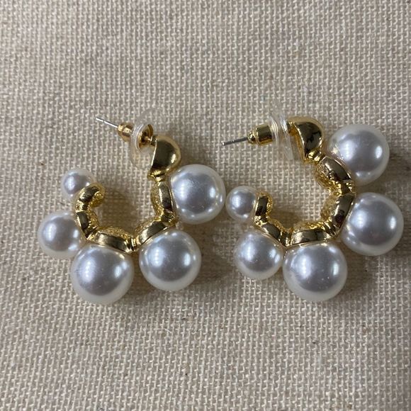 Jewelry - NEW Faux Pearl Decor Hoop Earrings